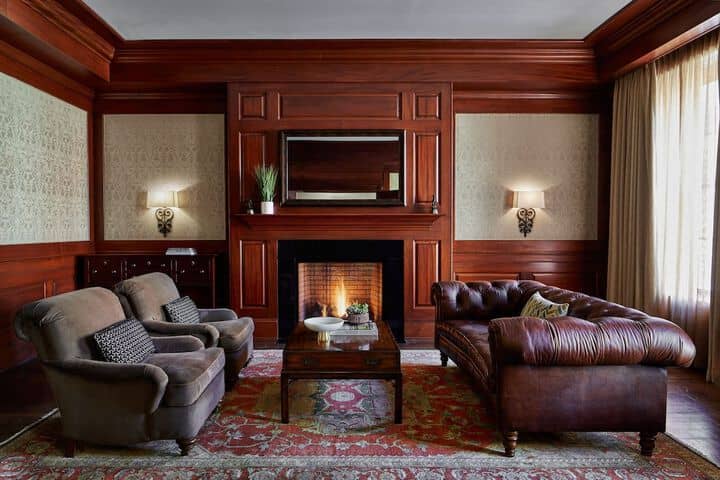 Lounge 58 of 89